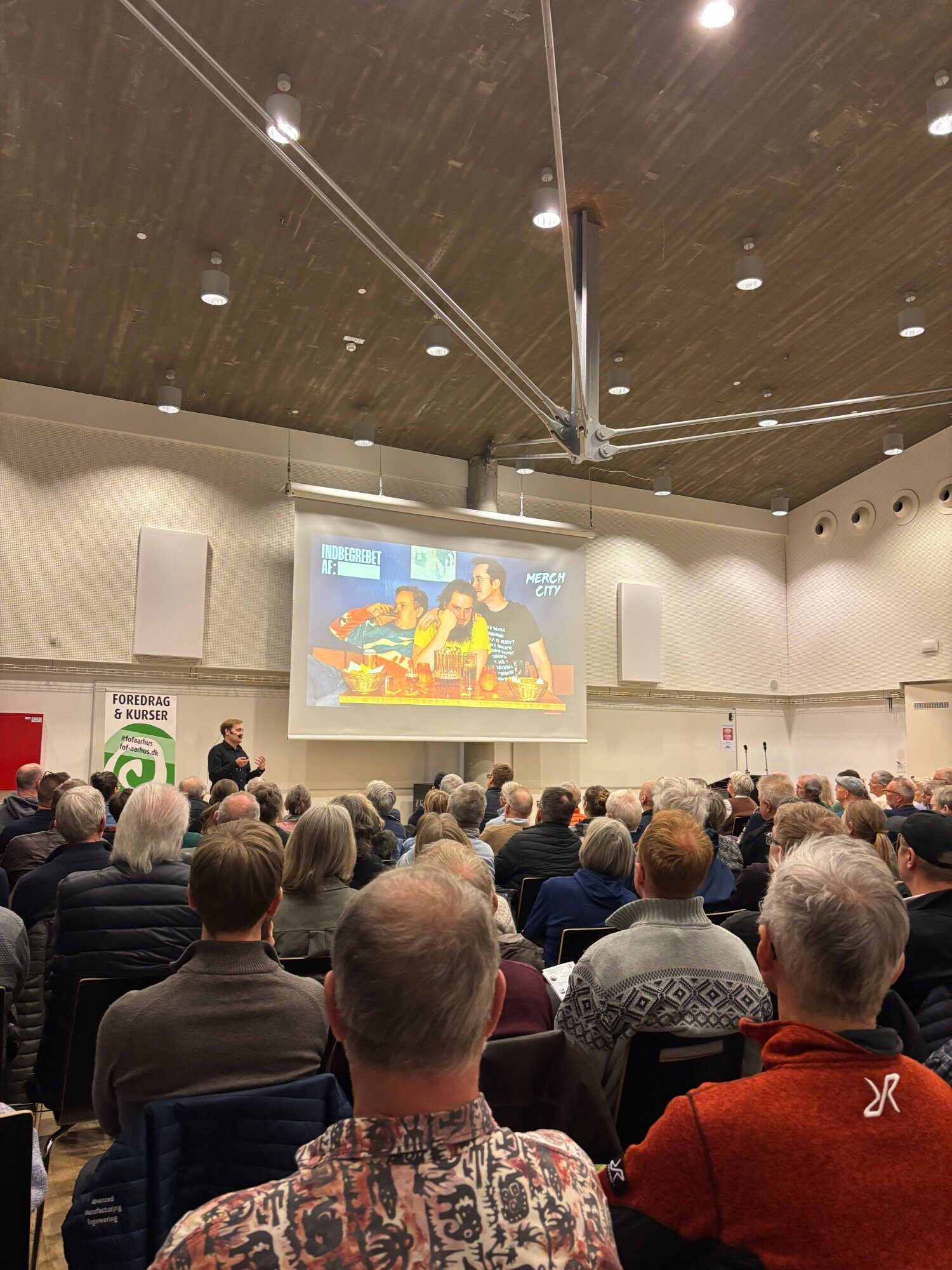 Fuldt hus til musikforedrag hos FOF